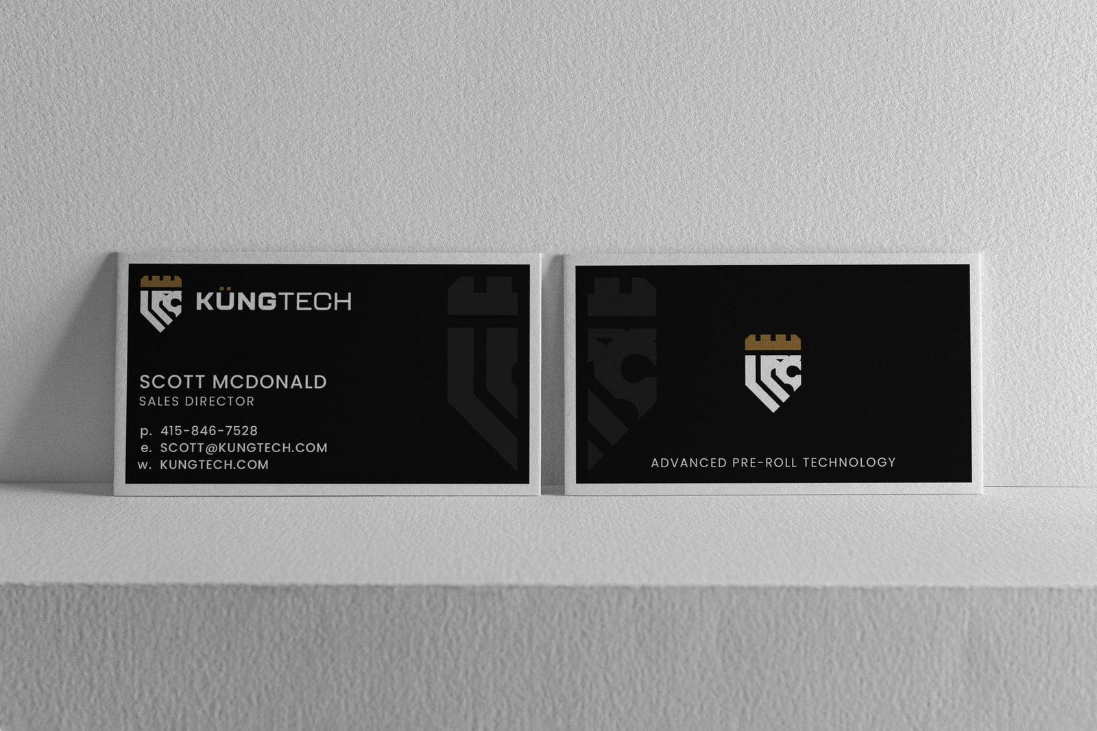 Custom business card design from the BCD portfolio, example 40